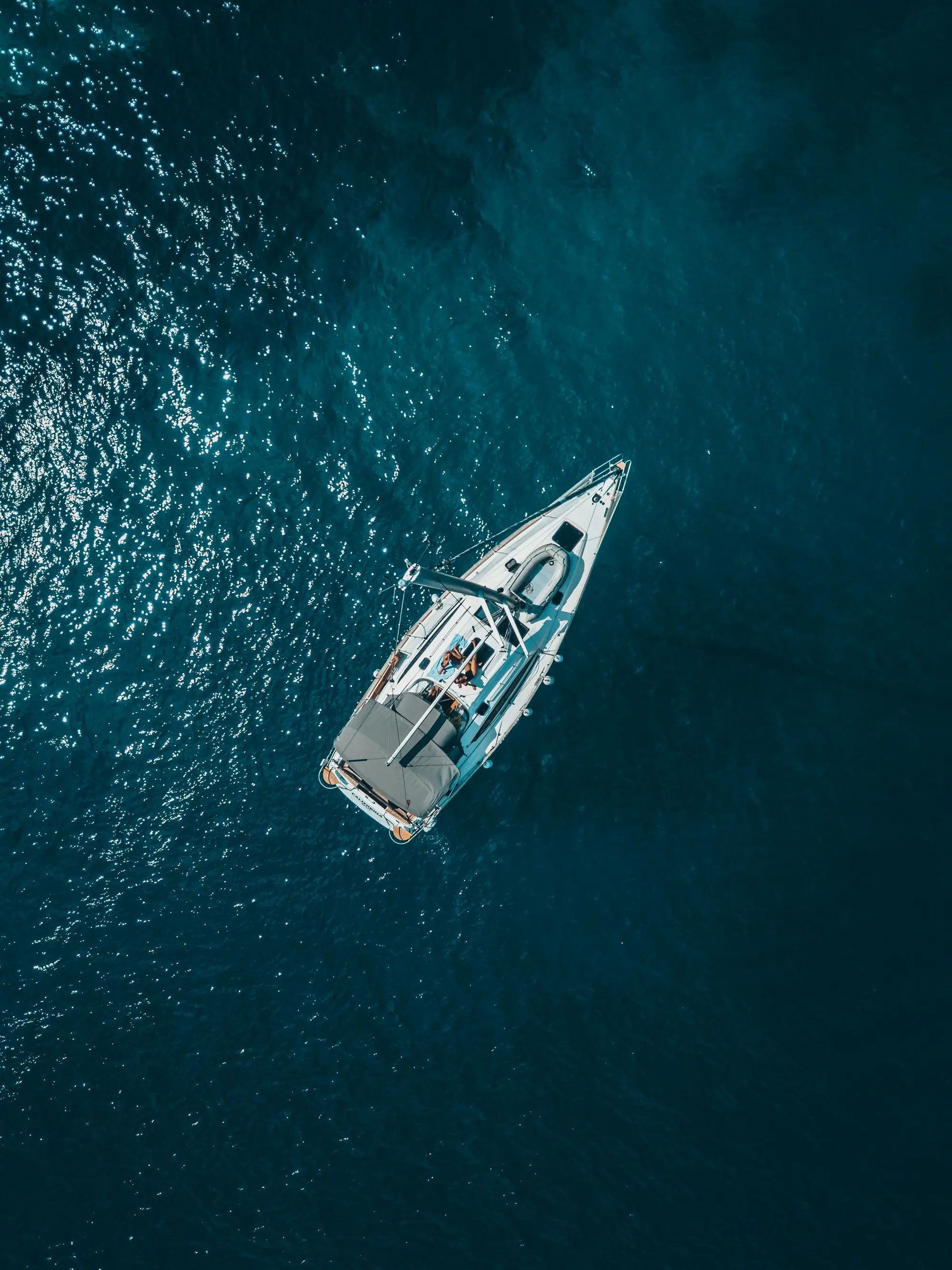 Vista aérea do Basilisco num passeio de barco privado no Tejo, em Lisboa